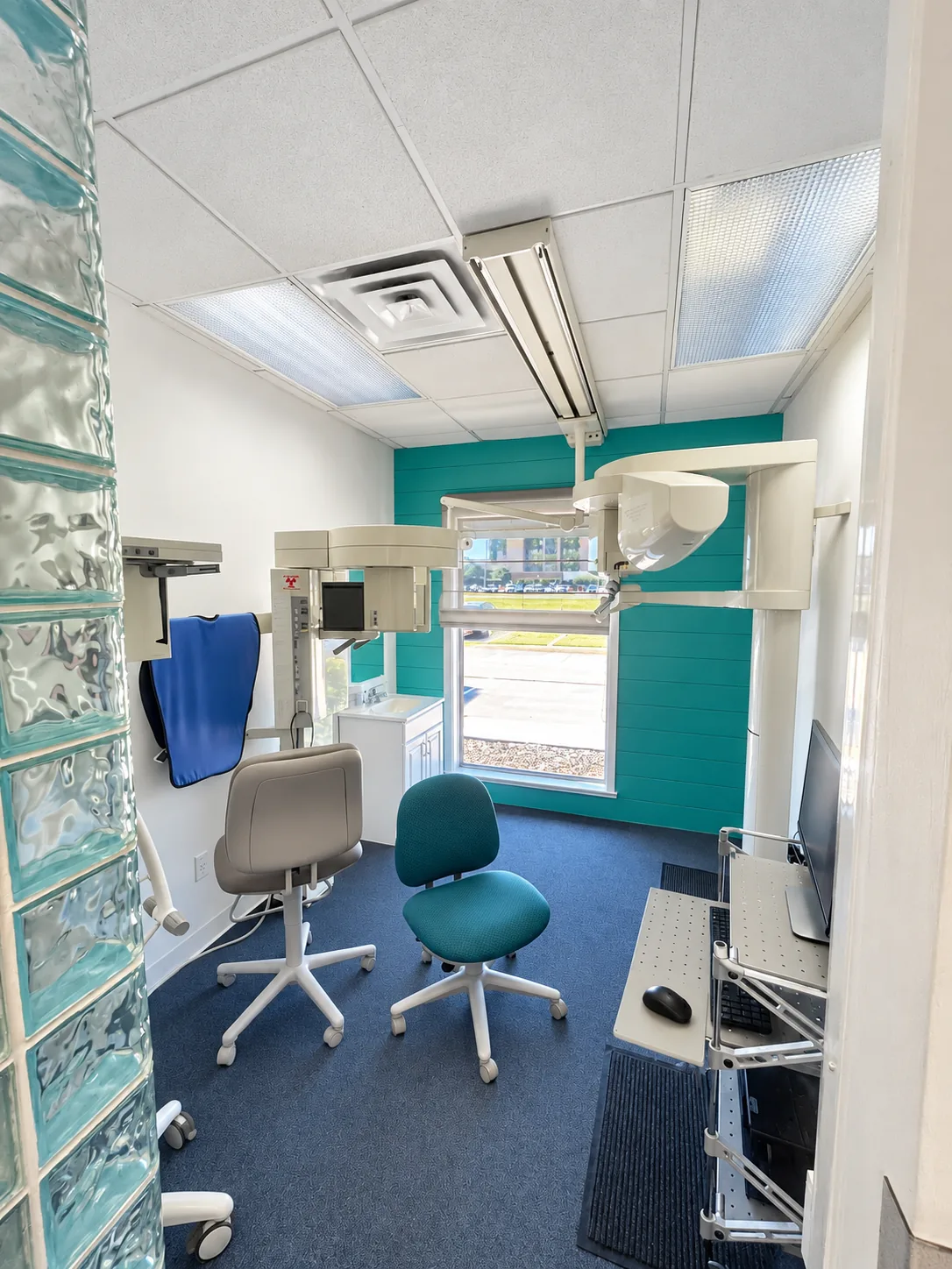 Treatment room at Longbranch Dental Center in Greenville, Texas, where implant consultations take place